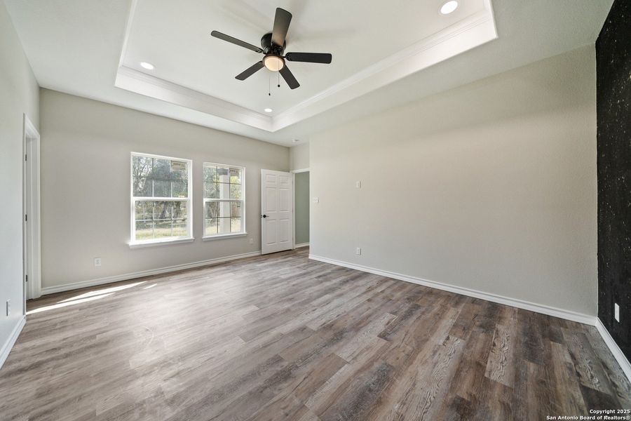 Spacious, unfurnished interior of a new home in , Beeville (Image 18).
