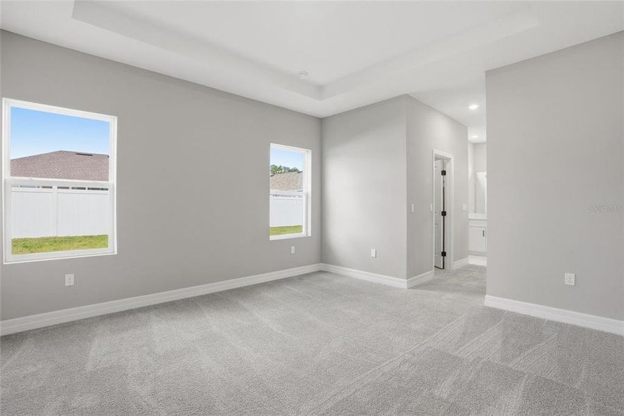 Spacious, unfurnished interior of a new home in , Ocala (Image 12).