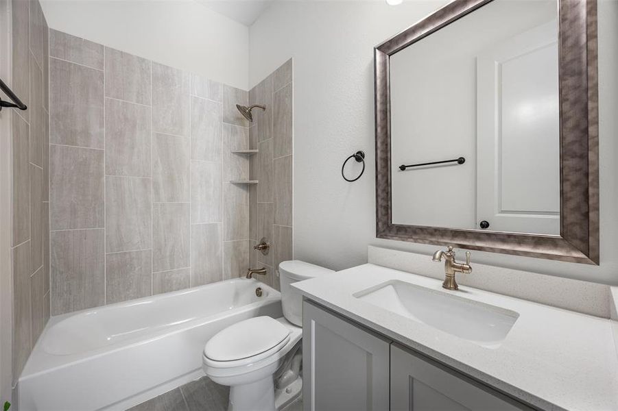 Furnished interior view inside a new home in Waterfall Ranch - 1 Acre Lots, Waxahachie (Image 9). Furnished interior view inside a new home in Waterfall Ranch - 1 Acre Lots, Waxahachie (Image 9).