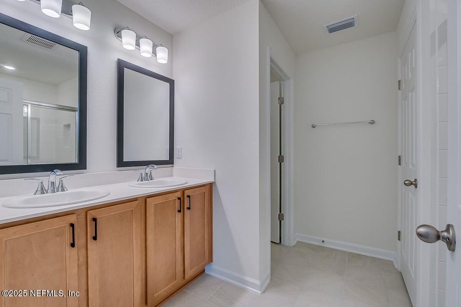 Furnished interior view inside a new home in , Green Cove Springs (Image 13). Furnished interior view inside a new home in , Green Cove Springs (Image 13).