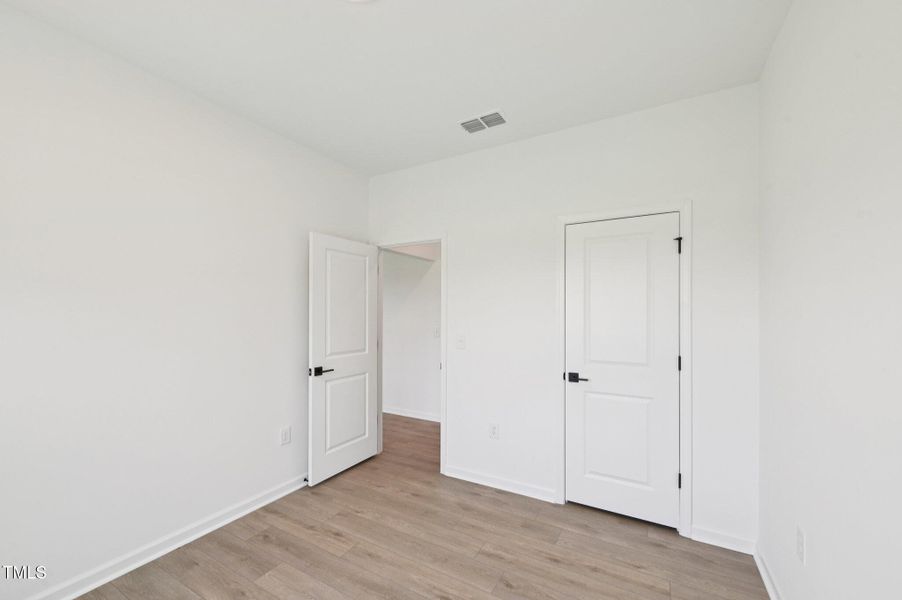 16-web-or-mls-N Stonemill Trl-S0507-016