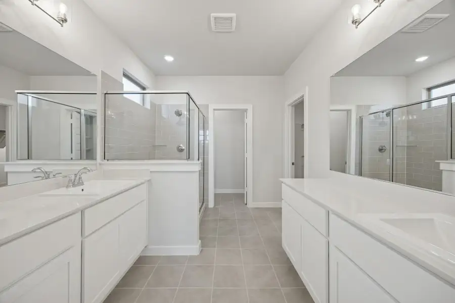Primary Bathroom in the Wimbledon home plan by Trophy Signature Homes – REPRESENTATIVE PHOTO Primary Bathroom in the Wimbledon home plan by Trophy Signature Homes – REPRESENTATIVE PHOTO