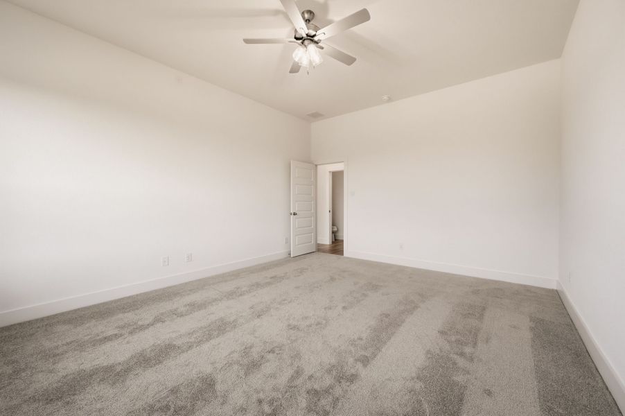 Spacious, unfurnished interior of a new home in Saddleback Estates, Boyd (Image 32).
