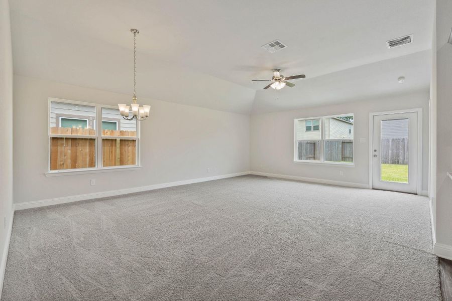 Spacious, unfurnished interior of a new home in Grand Oaks Reserve, Cleveland (Image 13).