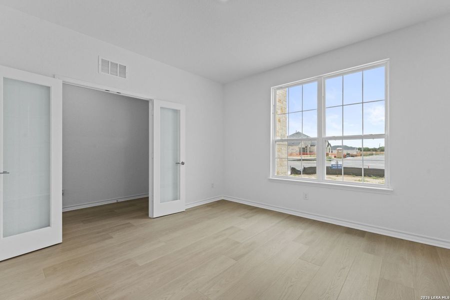 Spacious, unfurnished interior of a new home in Nopal Valley, San Antonio (Image 29). Spacious, unfurnished interior of a new home in Nopal Valley, San Antonio (Image 29).