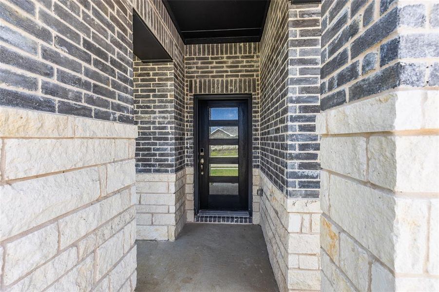 Image 37 of a home in Stratton Place.