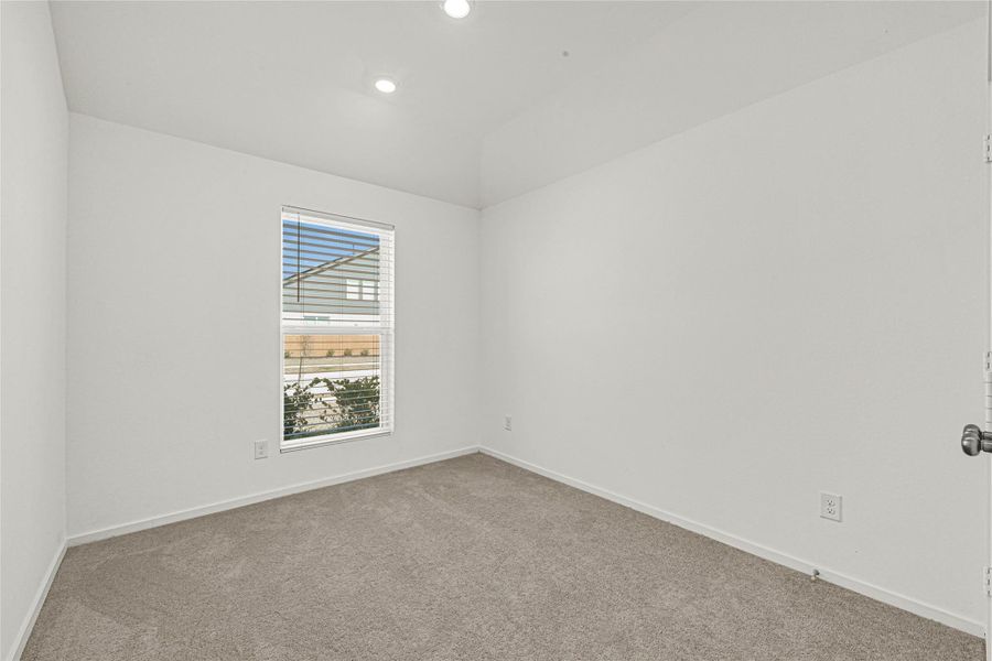 Spacious, unfurnished interior of a new home in Sunterra, Katy (Image 22). Spacious, unfurnished interior of a new home in Sunterra, Katy (Image 22).