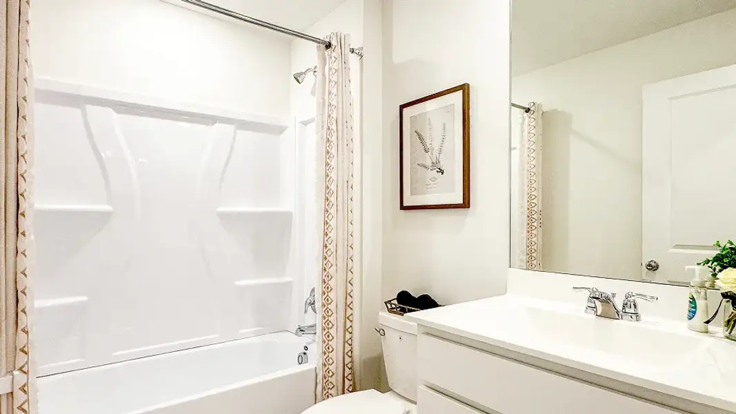 Florida Core L007 Delano Bath2 F1 Base2 10 31 25