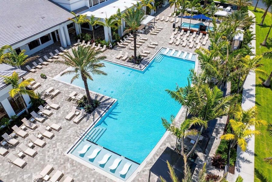 Resort Style Pool Resort Style Pool