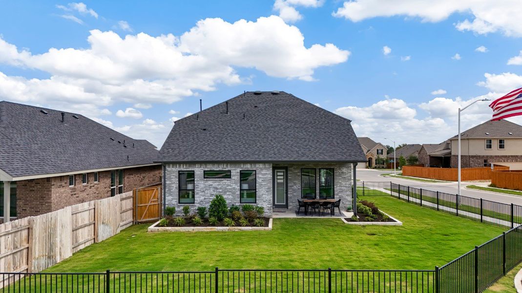 Exterior details and patio area of a home in Nolina, Georgetown (Image 4).