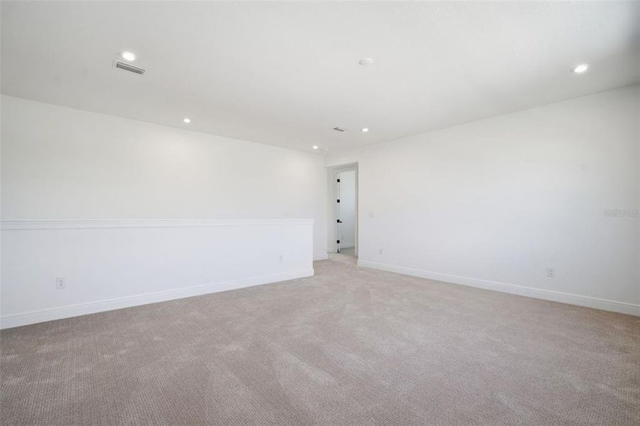 Spacious, unfurnished interior of a new home in Fieldstone, Plant City (Image 70).