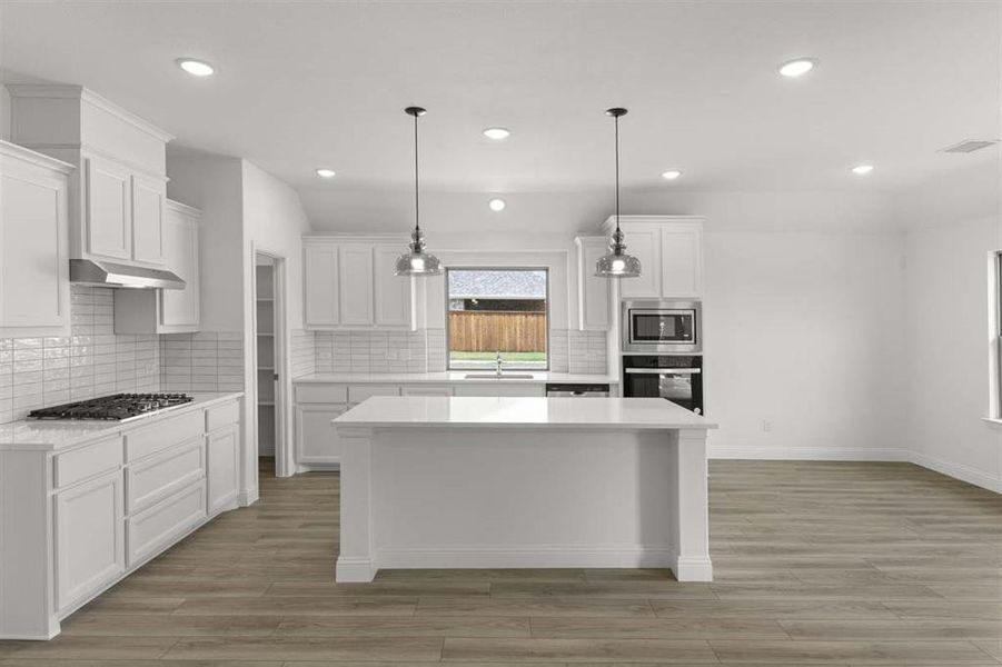 Furnished interior view inside a new home in River Ranch, Van Alstyne (Image 8).