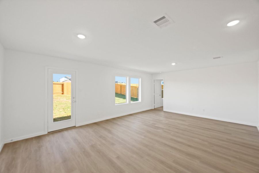 Spacious, unfurnished interior of a new home in The Canopies, Splendora (Image 19).