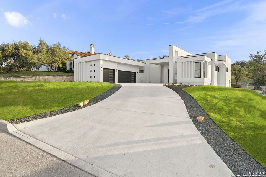 Front exterior of a new home in , San Antonio, TX, highlighting curb appeal (Image 20). Front exterior of a new home in , San Antonio, TX, highlighting curb appeal (Image 20).