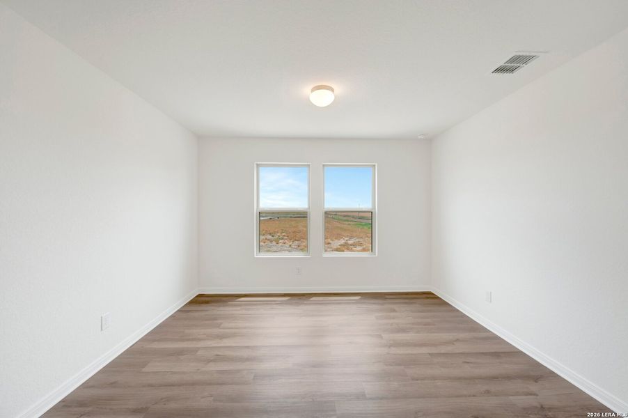 Spacious, unfurnished interior of a new home in Greenspoint Heights, Seguin (Image 41).