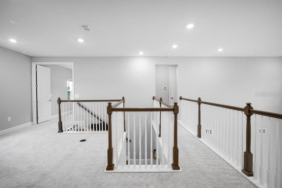 Spacious, unfurnished interior of a new home in Timber Ridge, Plant City (Image 24).