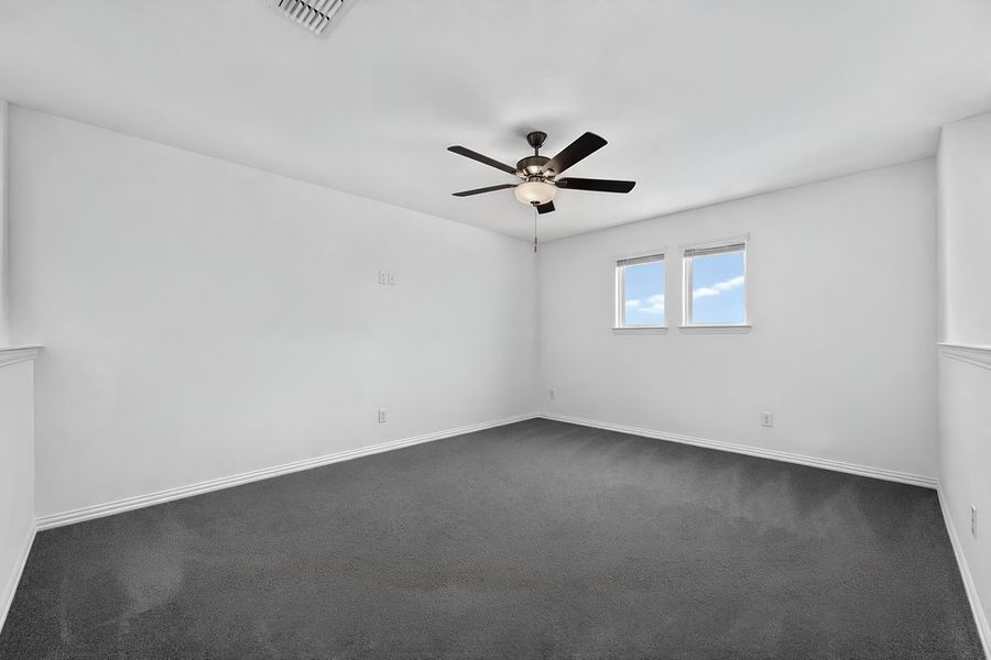 Spacious, unfurnished interior of a new home in Parks at Foster Crossing, Anna (Image 28).