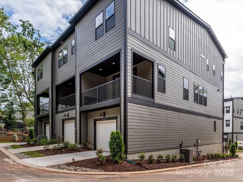 2-Bay Tandem Rear Load Garage.