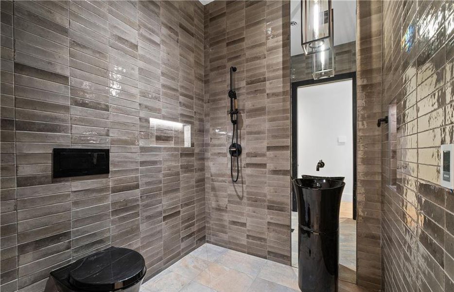 Image 78 of a home in .