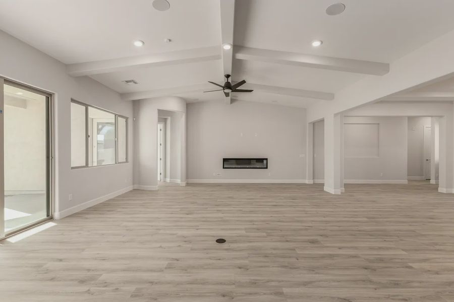 Spacious, unfurnished interior of a new home in Bellero Estates, Queen Creek (Image 18). Spacious, unfurnished interior of a new home in Bellero Estates, Queen Creek (Image 18).