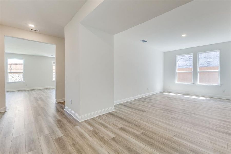 Spacious, unfurnished interior of a new home in Heartland Signature, Crandall (Image 14). Spacious, unfurnished interior of a new home in Heartland Signature, Crandall (Image 14).