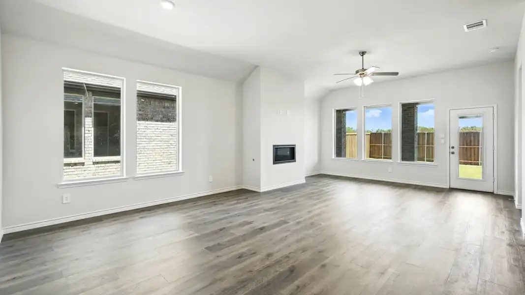 Spacious, unfurnished interior of a new home in Madera, Royse City (Image 11). Spacious, unfurnished interior of a new home in Madera, Royse City (Image 11).