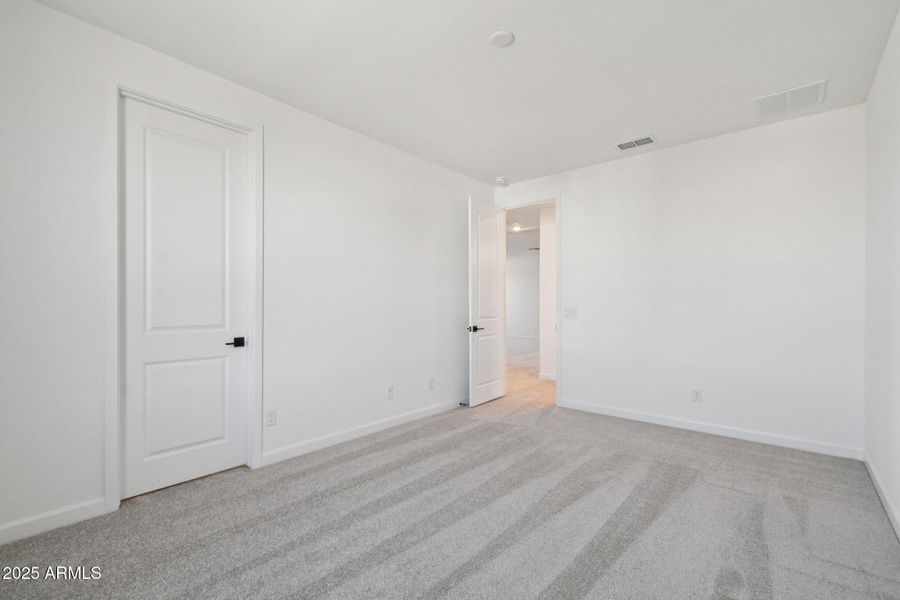 24-web-or-mls-E Saddle Way-S0111-022