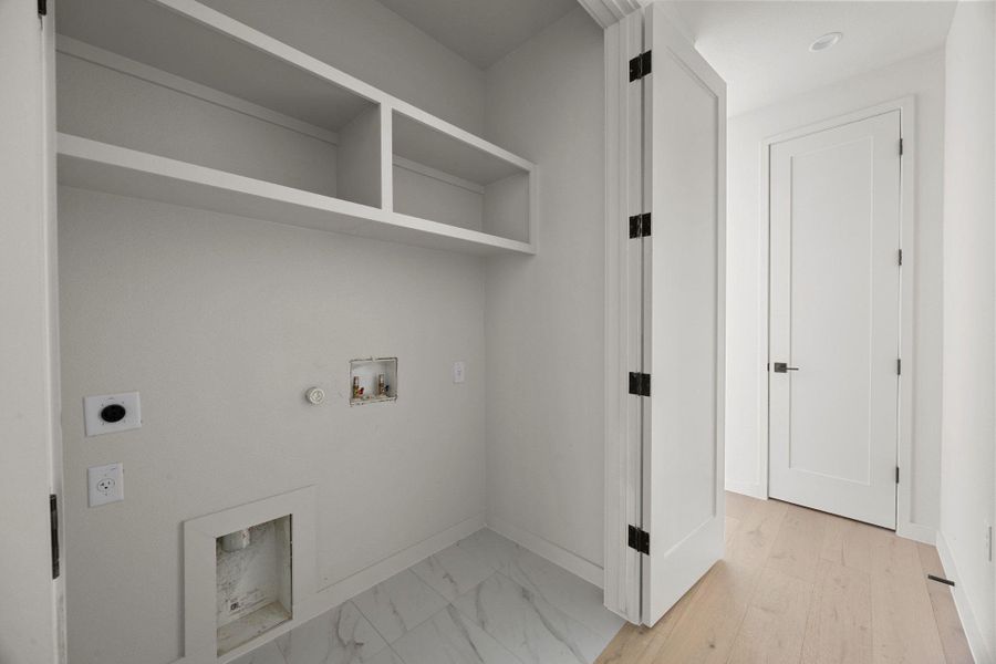 Spacious, unfurnished interior of a new home in , Austin (Image 20).