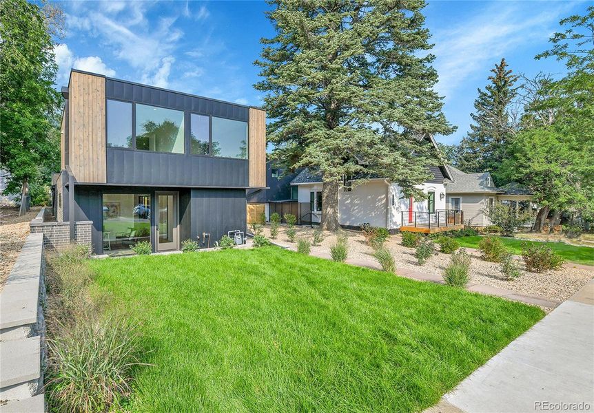 Exterior details and patio area of a home in , Boulder (Image 31).