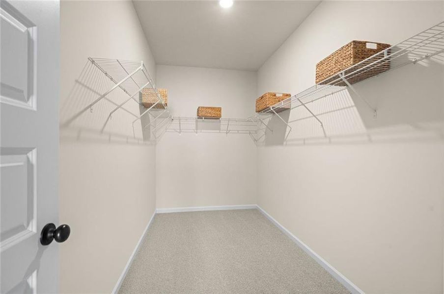 Spacious, unfurnished interior of a new home in Sanders Park, Austell (Image 22).