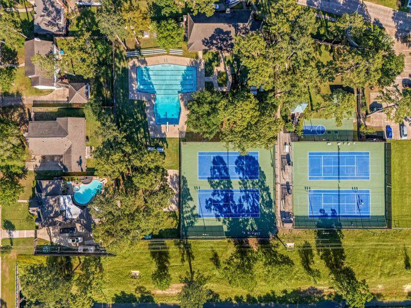 Community amenities in , Houston (Image 38).