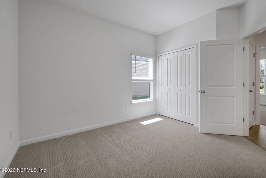 Spacious, unfurnished interior of a new home in Hyland Trail, Green Cove Springs (Image 39).