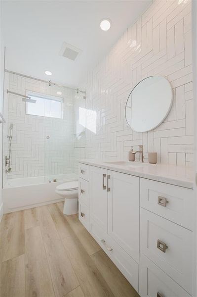 Furnished interior view inside a new home in , Sarasota (Image 13).