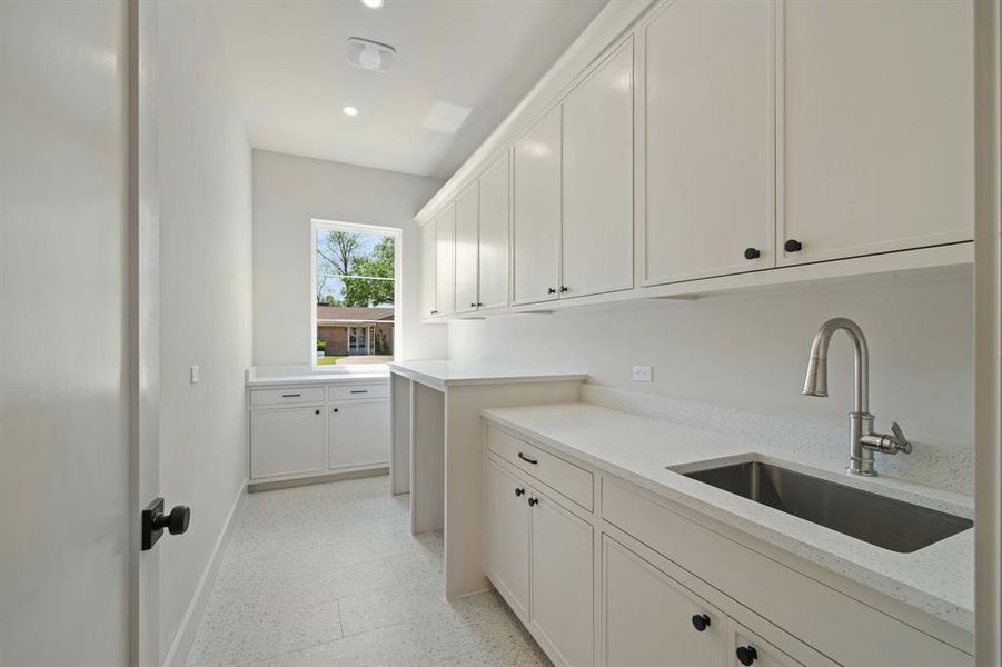 Furnished interior view inside a new home in , Dallas (Image 28).