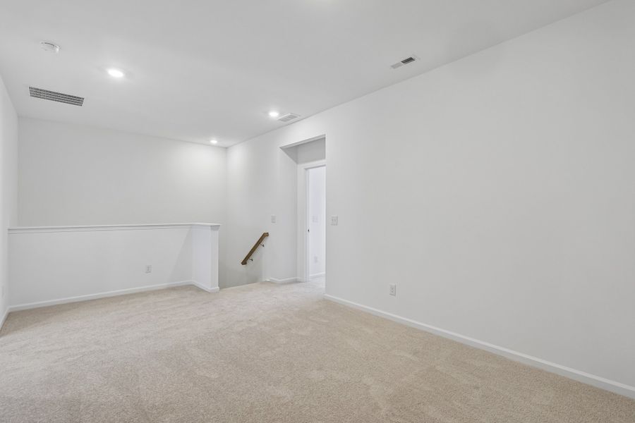 Spacious, unfurnished interior of a new home in Terraces at the Exchange, Fort Mill (Image 31).