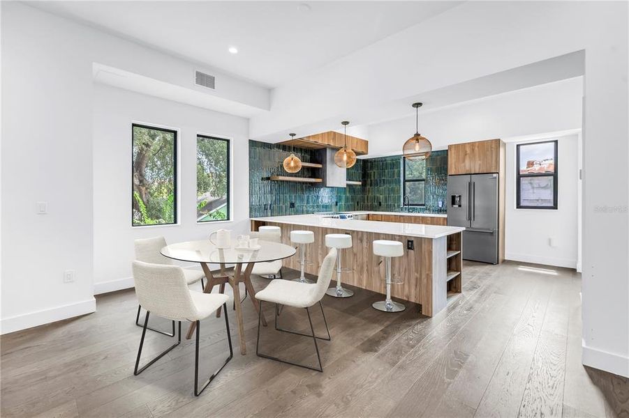 Furnished interior view inside a new home in East Oak Townhomes, Tampa (Image 29).