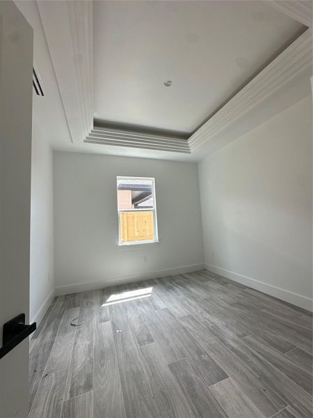 Spacious, unfurnished interior of a new home in , Clute (Image 3).
