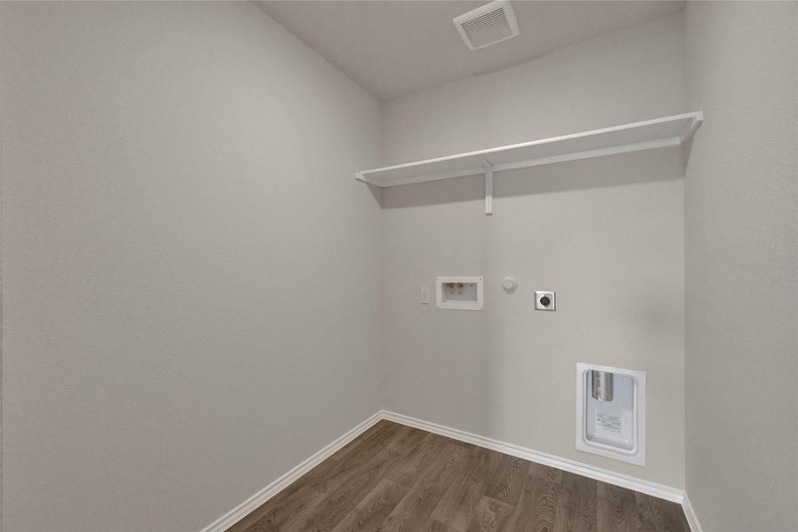 Spacious, unfurnished interior of a new home in Bollinger, Maxwell (Image 20).