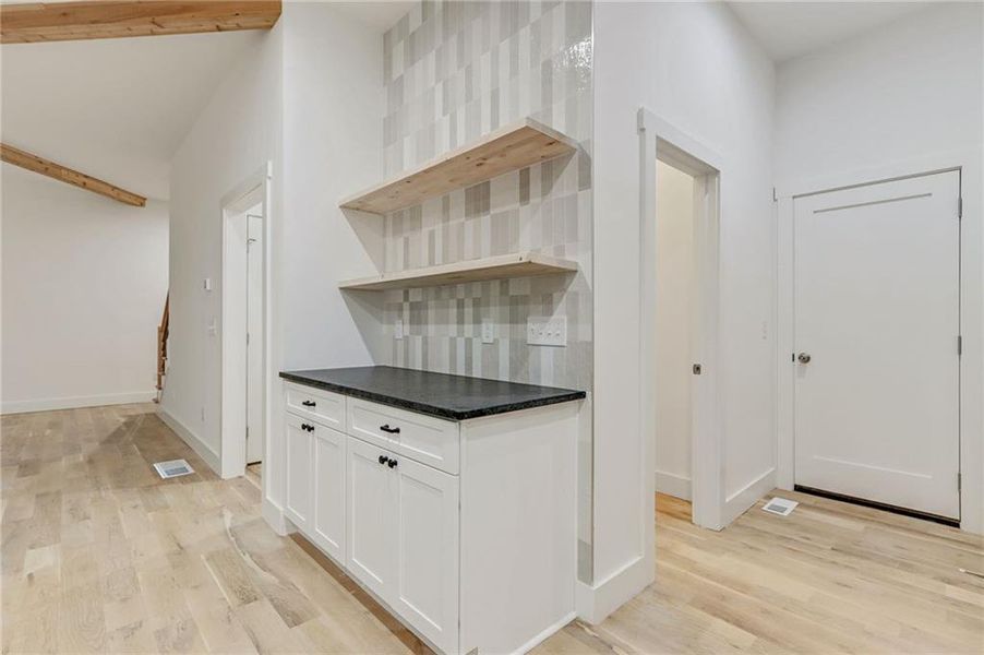 Furnished interior view inside a new home in , Waleska (Image 2).