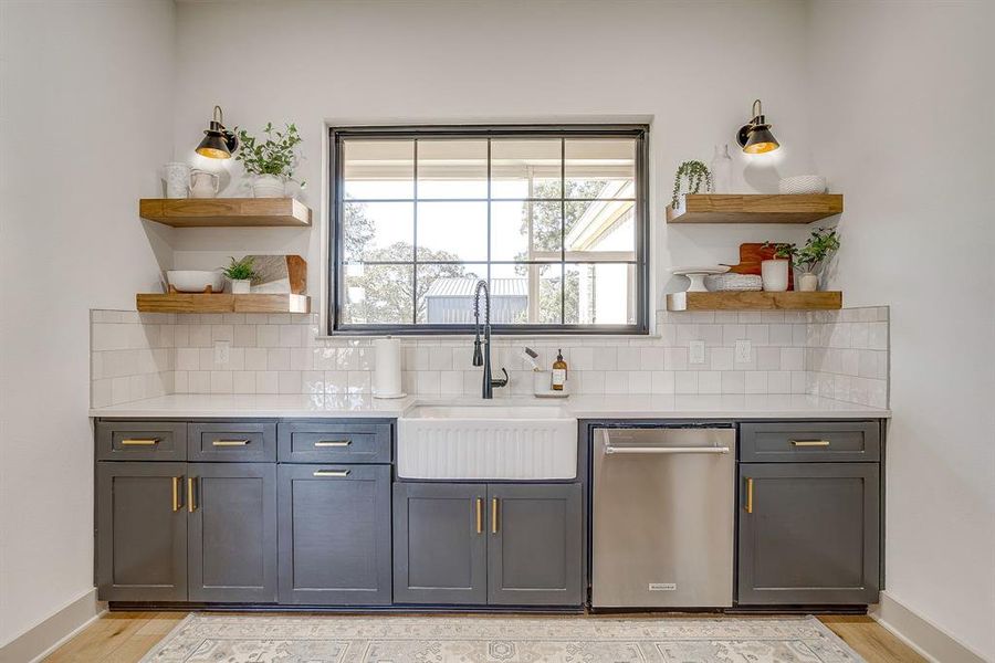 Furnished interior view inside a new home in , Weatherford (Image 24).