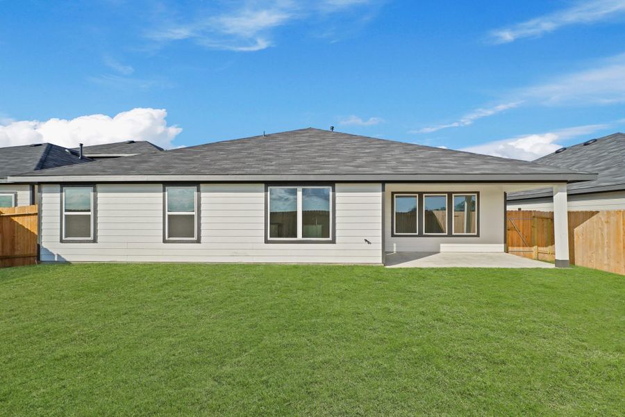 Exterior details and patio area of a home in Medina, Dayton (Image 16).