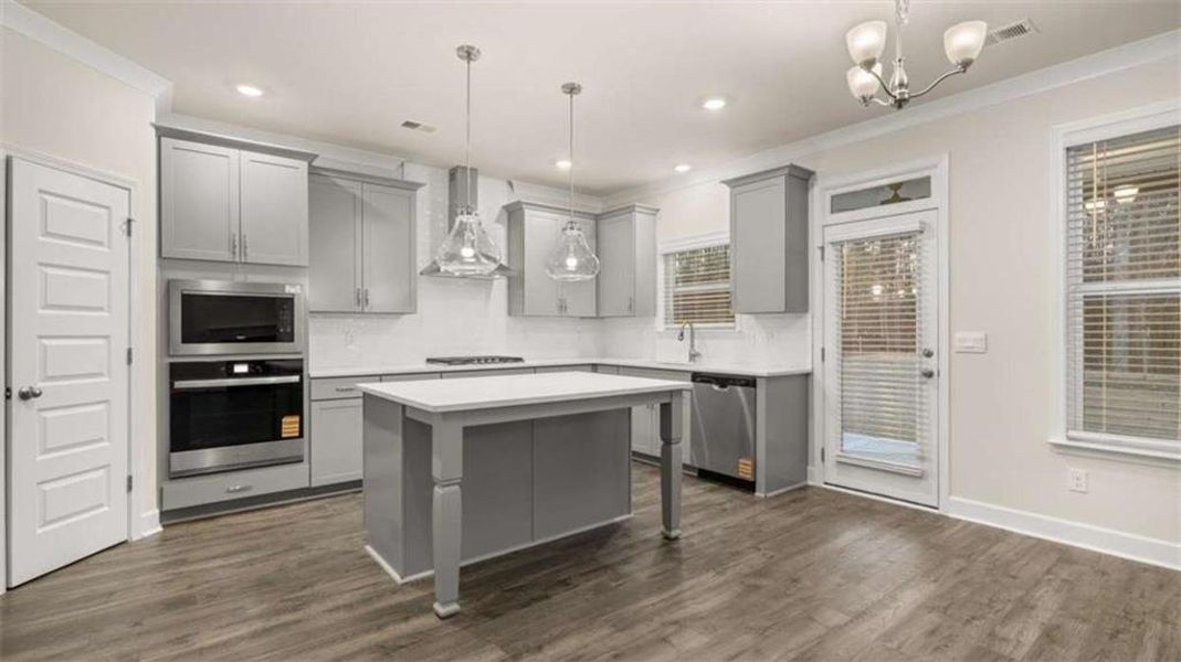 Furnished interior view inside a new home in Heritage Pointe, Senoia (Image 15).