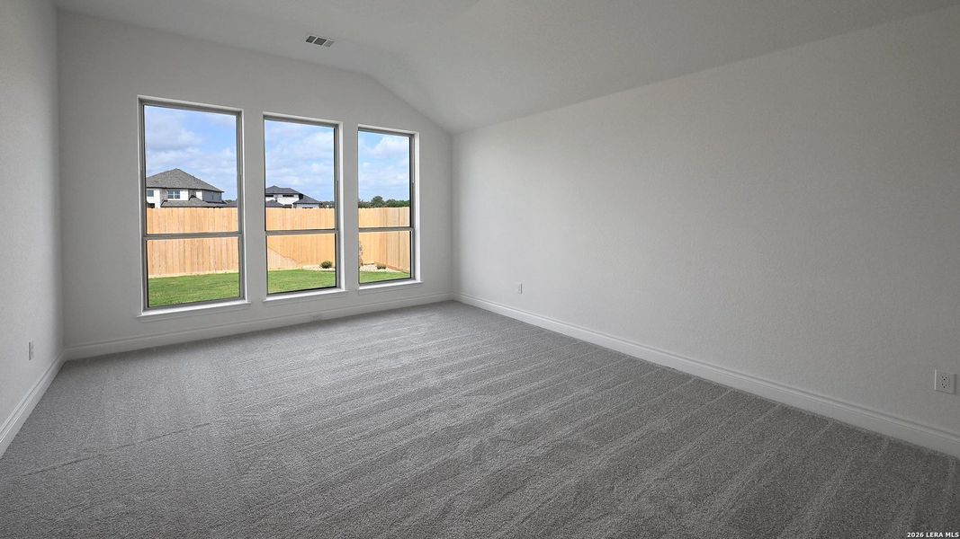 Spacious, unfurnished interior of a new home in Legacy at Lake Dunlap, New Braunfels (Image 17).