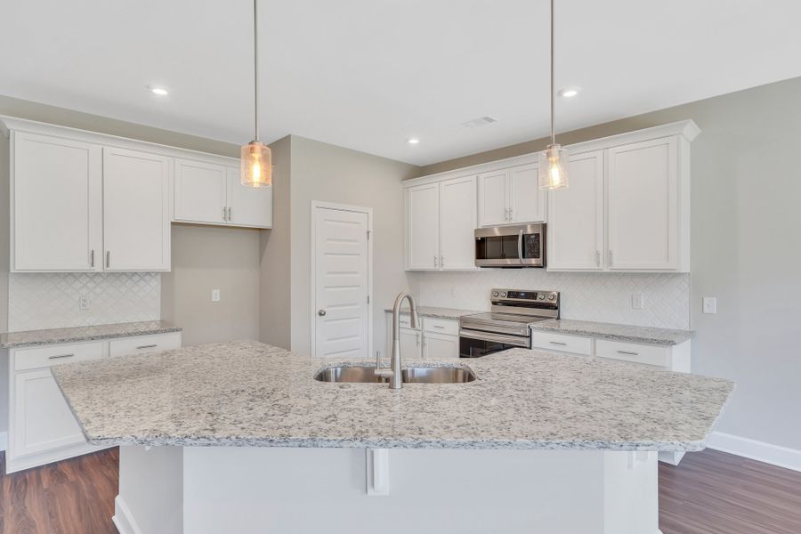 Madison – Kitchen with White Cabinets