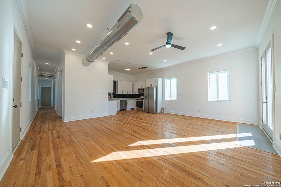 Spacious, unfurnished interior of a new home in , San Antonio (Image 32). Spacious, unfurnished interior of a new home in , San Antonio (Image 32).