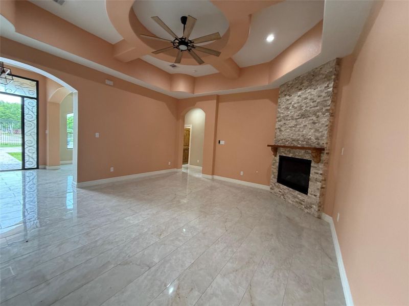 Spacious, unfurnished interior of a new home in , Houston (Image 16).