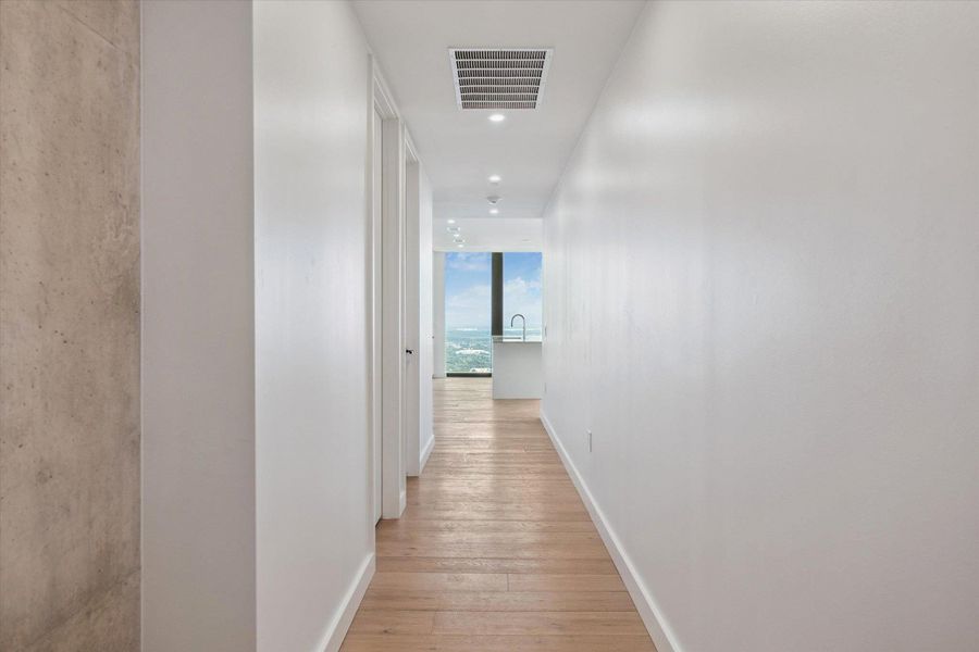 Spacious, unfurnished interior of a new home in , Austin (Image 20).