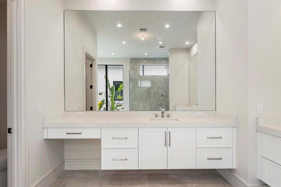 Image 39 of a home in .