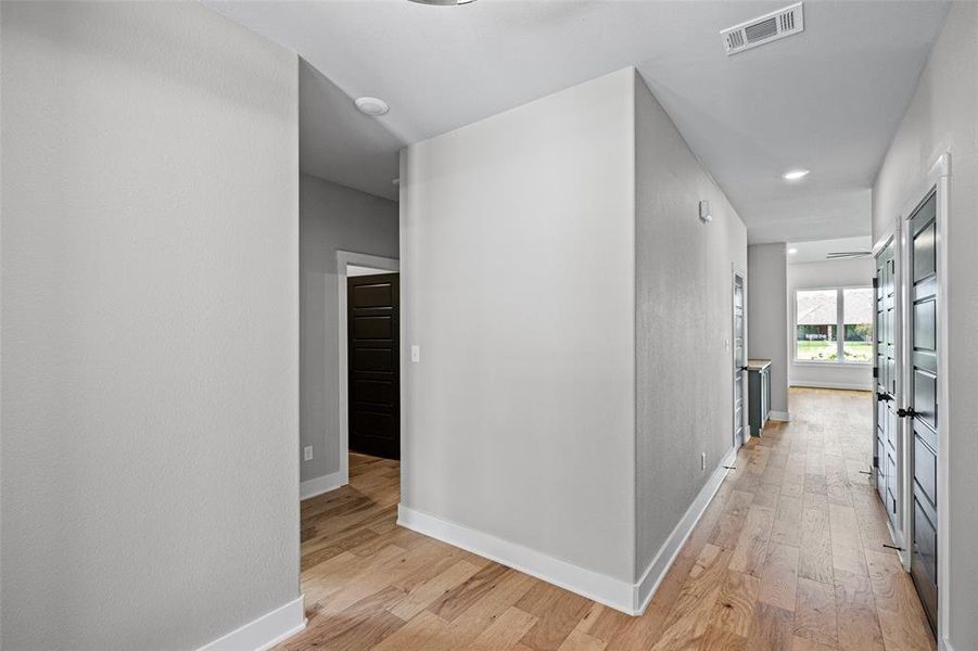 Spacious, unfurnished interior of a new home in , Granbury (Image 32). Spacious, unfurnished interior of a new home in , Granbury (Image 32).