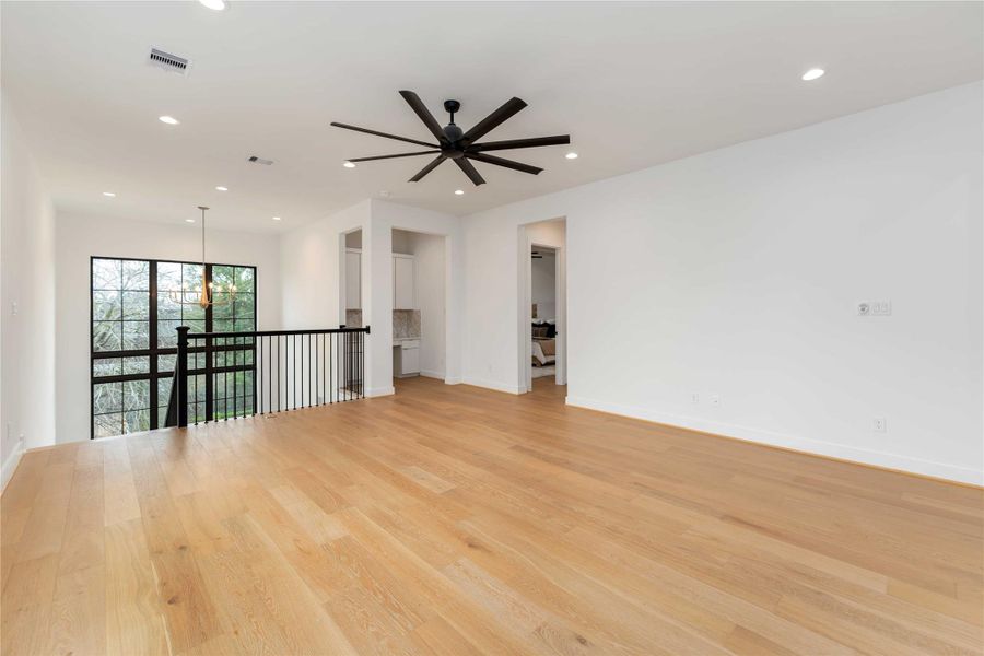 Spacious, unfurnished interior of a new home in , Houston (Image 29).